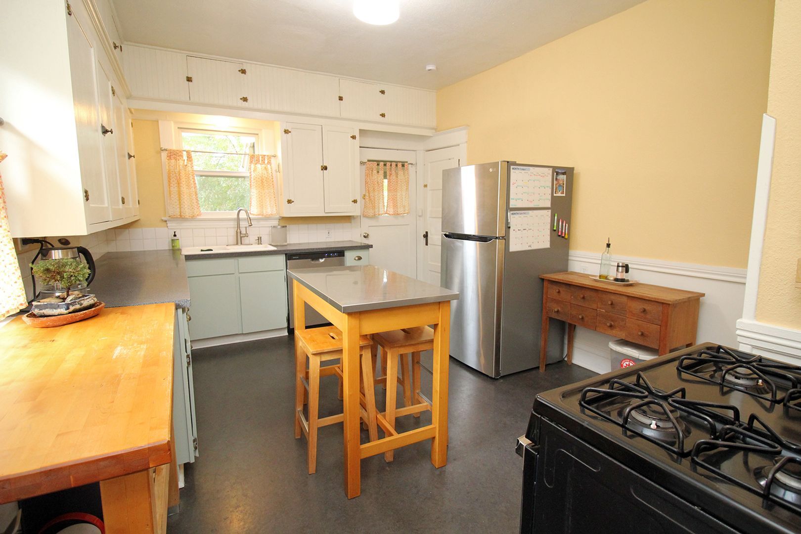 Building Photo - 5035 NE 12th Ave