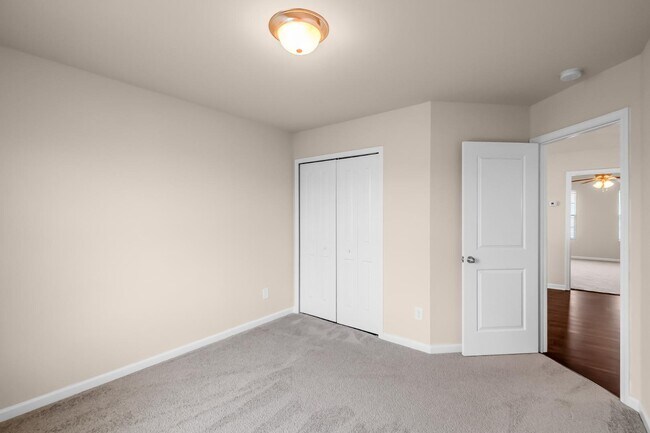 Building Photo - 2937 Westbury Ct
