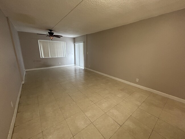 Building Photo - 6505 Winfield Blvd