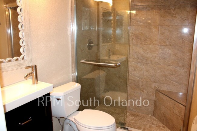 Building Photo - Two bed and Two bath Condo by Mall of Mill...