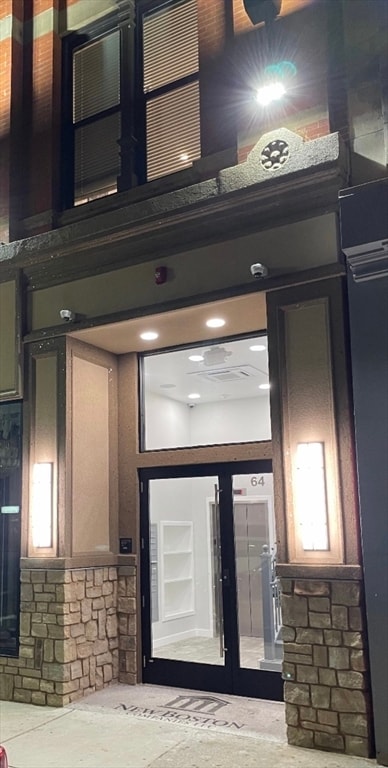 Building Photo - 64 Market St