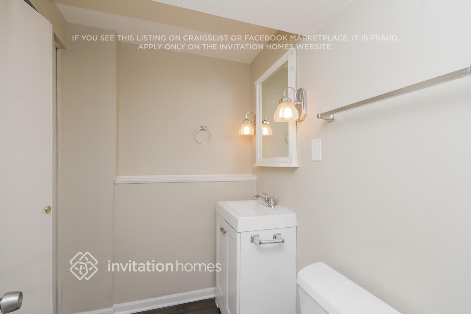 Building Photo - 7939 Edgewood Ct