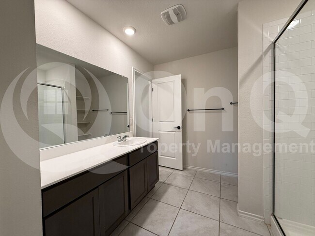 Building Photo - 2702 Marotto Wy
