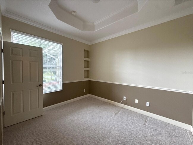 Building Photo - 341 Lake Dr