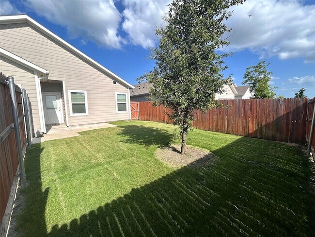 Building Photo - 4118 Sarno Dr