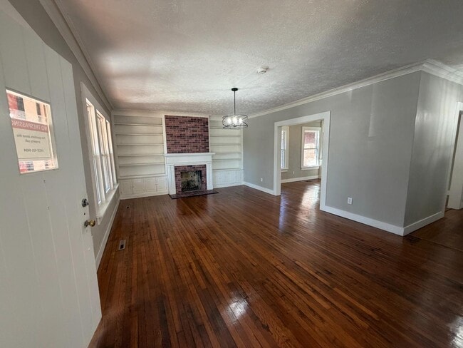 Building Photo - 123 Division Ave