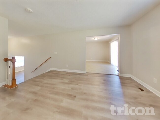 Building Photo - 645 Belgium Dr