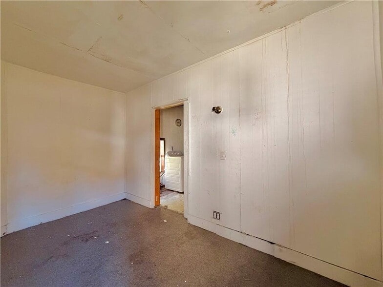 Building Photo - 1646 E Wood St