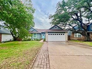 Building Photo - 11917 Meadowfire Dr