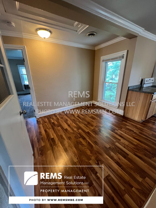 Building Photo - 222 Mill St