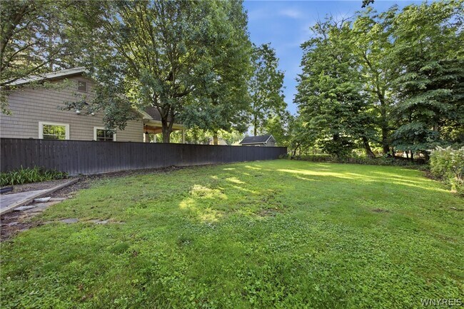 Building Photo - 259 California Dr