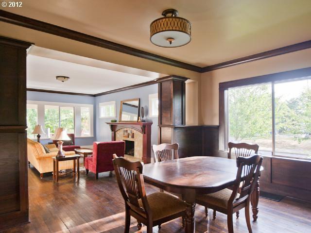 Building Photo - Remodeled Portland 3 Bd/2 Bth Craftsman Home.