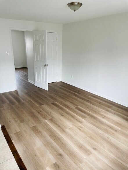 Building Photo - 2126 29th St