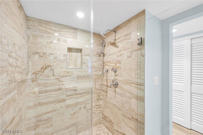 Building Photo - 9653 Gulf Shore Dr