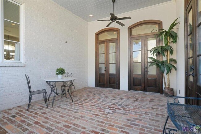 Building Photo - 3151 Pointe-Marie Dr