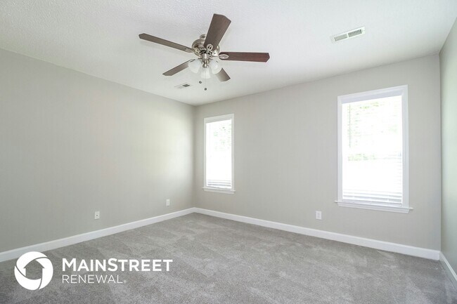 Building Photo - 205 Haven Grove Trail