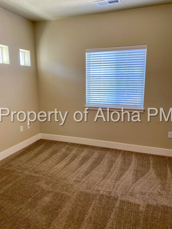 Building Photo - 3566 E Grand Forest Dr