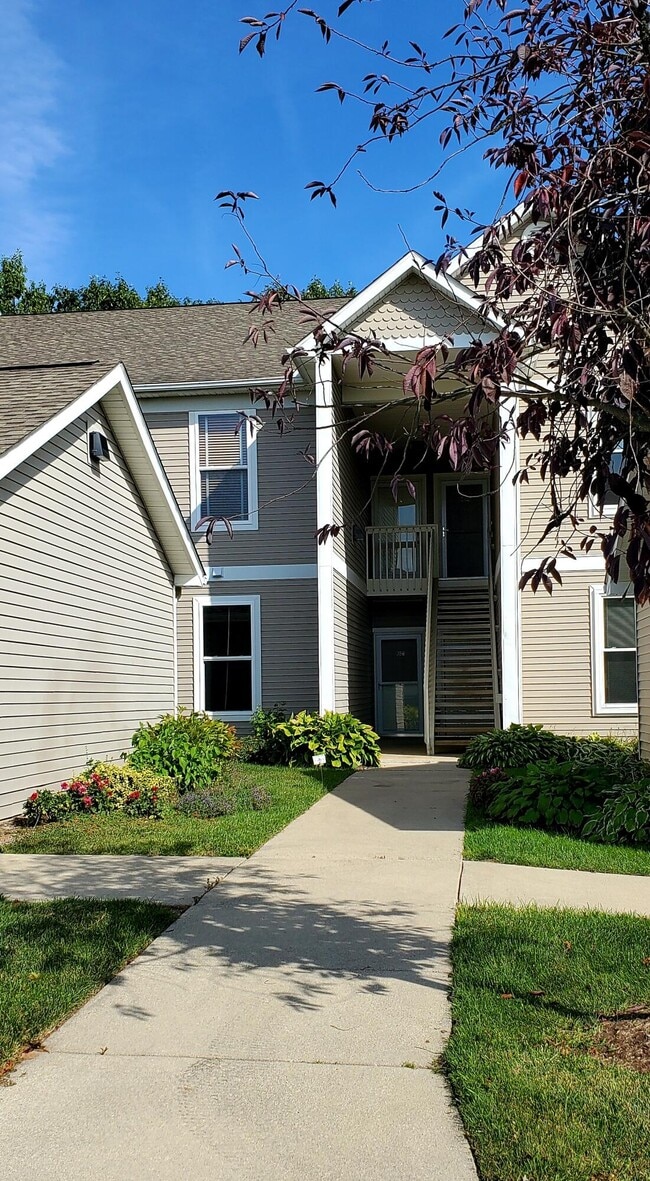 Primary Photo - 1354 Fox Pointe Cir