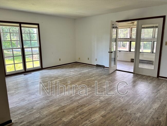 Building Photo - 5627 Quail Ridge Dr