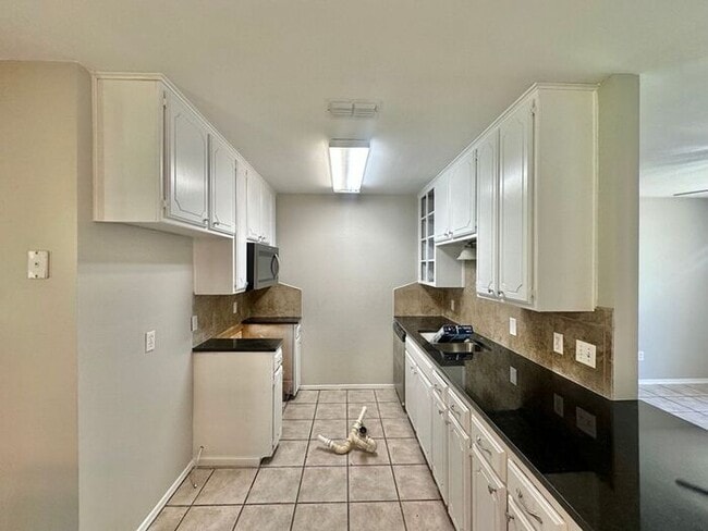 Building Photo - Available Now! Newly Updated 3 Bedroom 2 B...