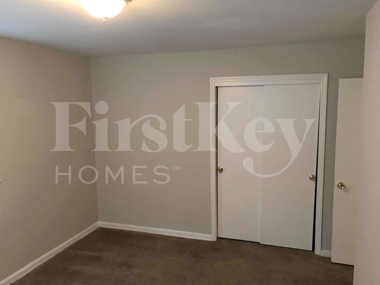 Building Photo - 1083 Richland Dr