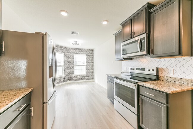Building Photo - 15238 Snowdrop Field Dr