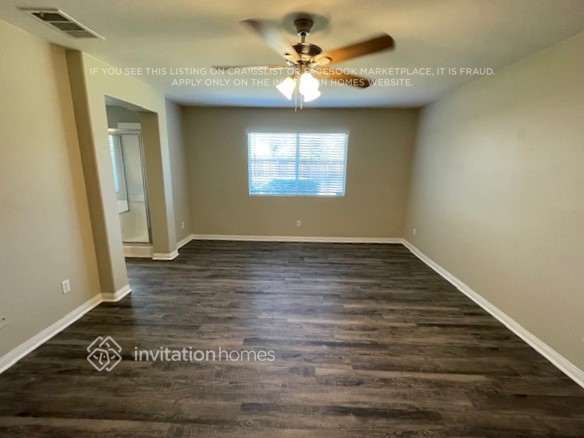 Building Photo - 23742 Canyon Heights Dr