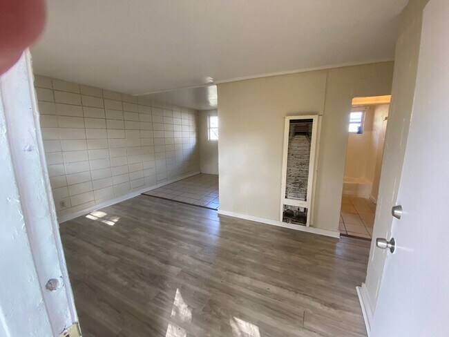 Building Photo - 4915 11th Ave