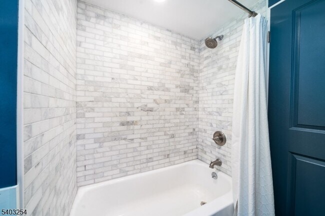 Building Photo - 30 Onteora Rd