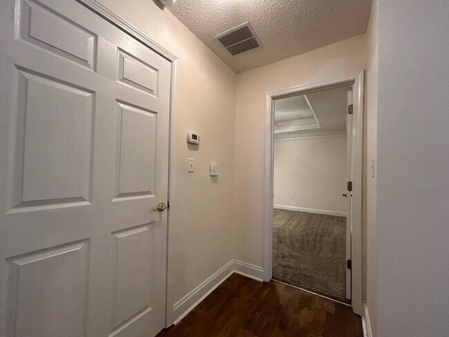 Building Photo - 3221 Twilight Dr