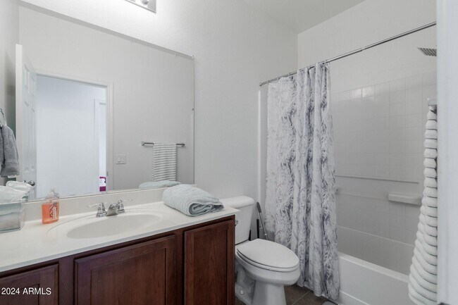 Building Photo - 44175 W Knauss Dr