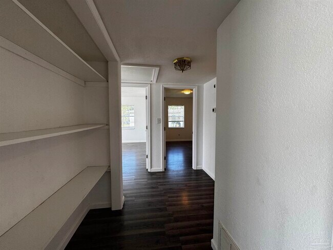Building Photo - 5367 Locklin Ave