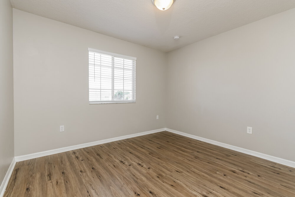 Building Photo - 349 Aldershot Ct