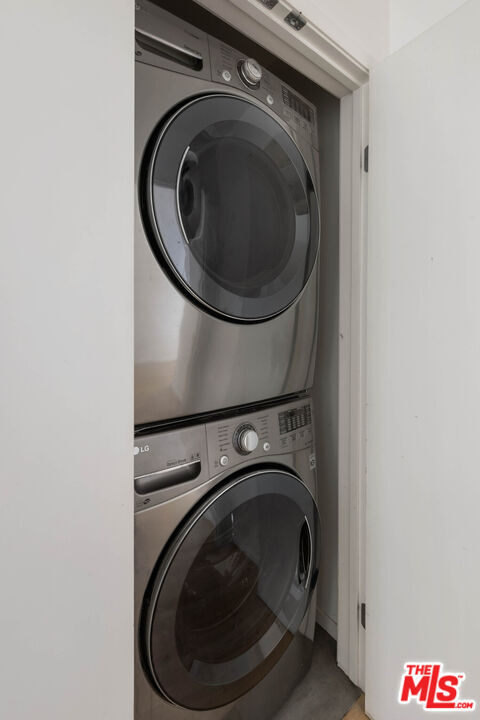 Building Photo - 5712 Buchanan St