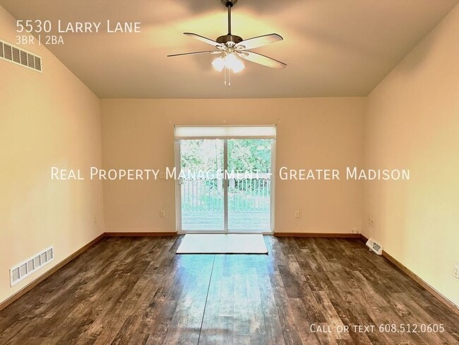 Building Photo - 5530 Larry Ln