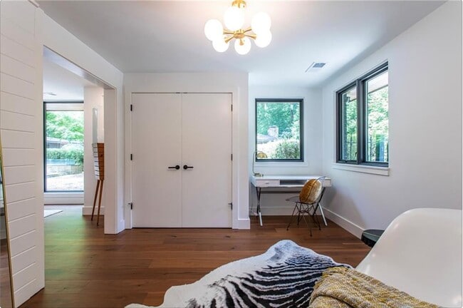 Building Photo - 1904 Lenox Rd NE