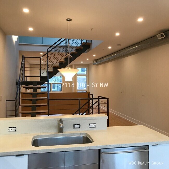 Building Photo - 2118 10th St NW