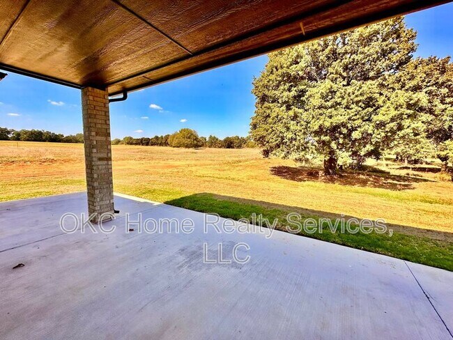 Building Photo - 2184 Hilltop Ln