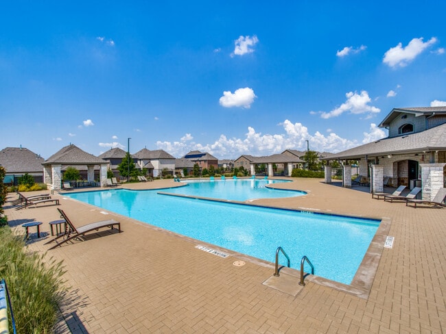 Building Photo - 17751 Shumard Oak Dr