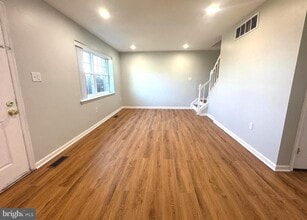 Building Photo - 4826 Grand Bend Dr