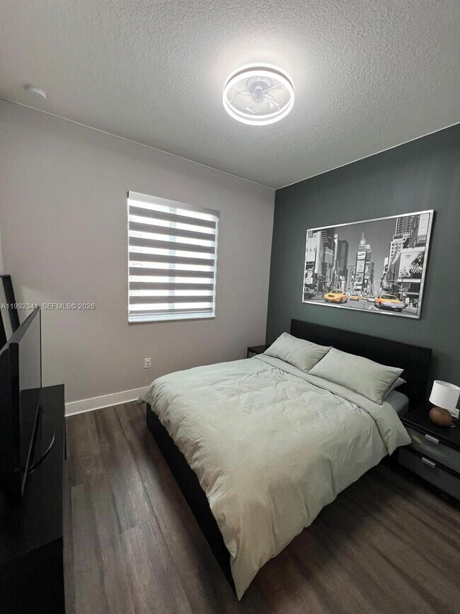 Building Photo - 10355 NW 66th St