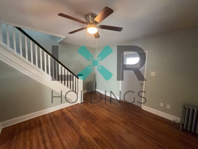 Building Photo - 304 Berbro St