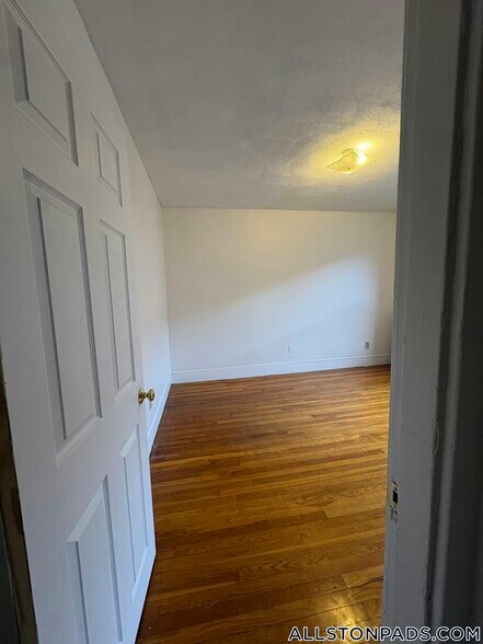 Building Photo - 11 Scottfield Rd