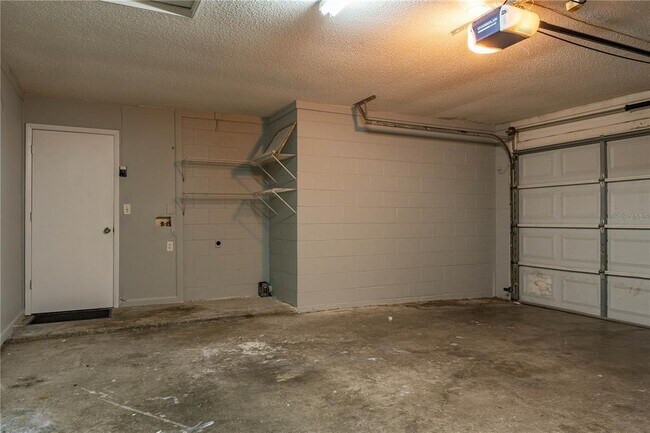 Building Photo - 8273 Cascade Oaks Dr