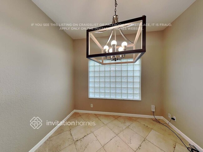 Building Photo - 276 Berenger Walk