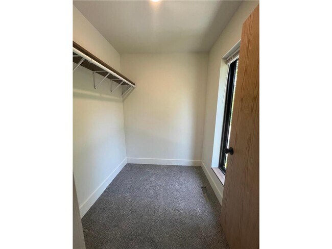 Building Photo - 131-137 W 46th St