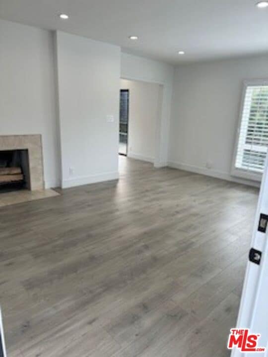 Building Photo - 620 25th St