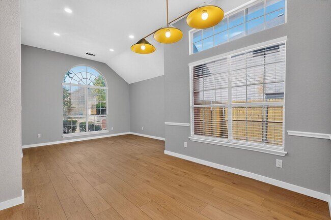 Building Photo - 7314 Gillon Dr