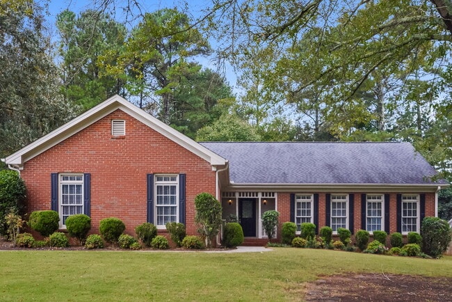 Building Photo - 2975 Camary Pl Dr SE