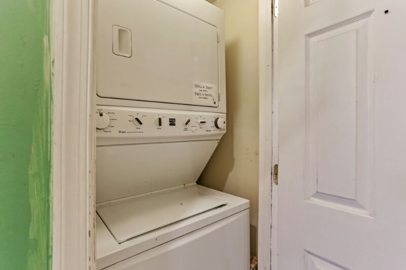 Building Photo - 1116 Monroe St NW